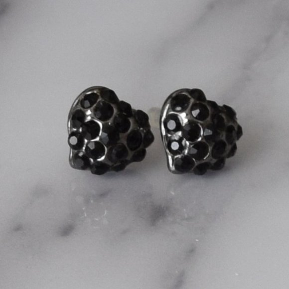 GUESS Hermatite Tone Heart Earrings - Picture 1 of 3
